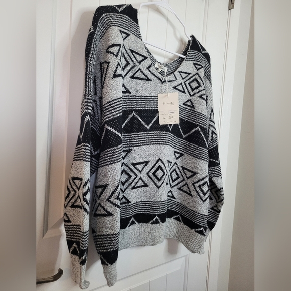Miracle Geometric Pattern Sweater - Picture 1 of 3